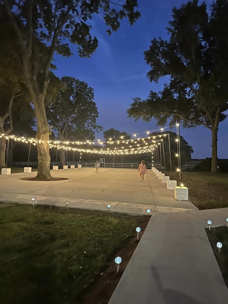 The Ultimate Guide to Planning an Al Fresco Wedding Reception in Springfield, Illinois